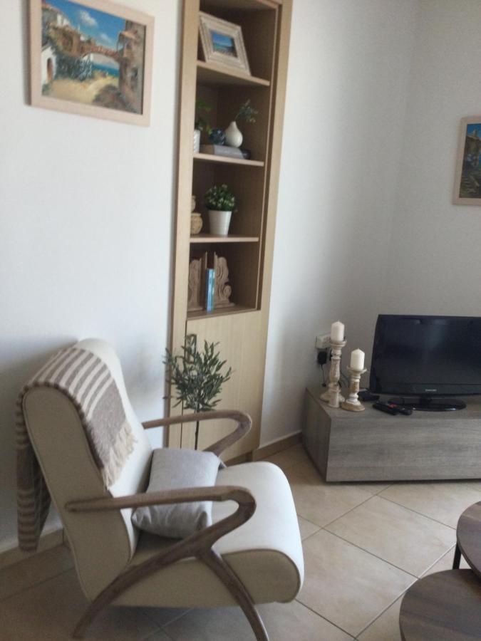 Apartment Helena Paralimni Exteriör bild