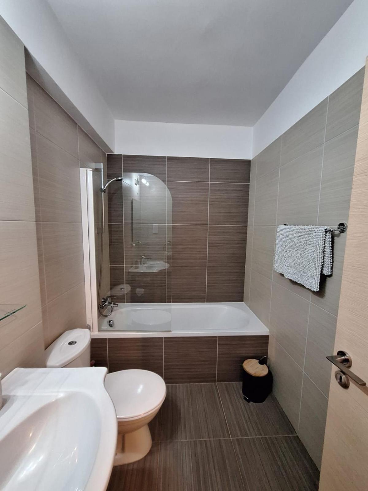 Apartment Helena Paralimni Exteriör bild